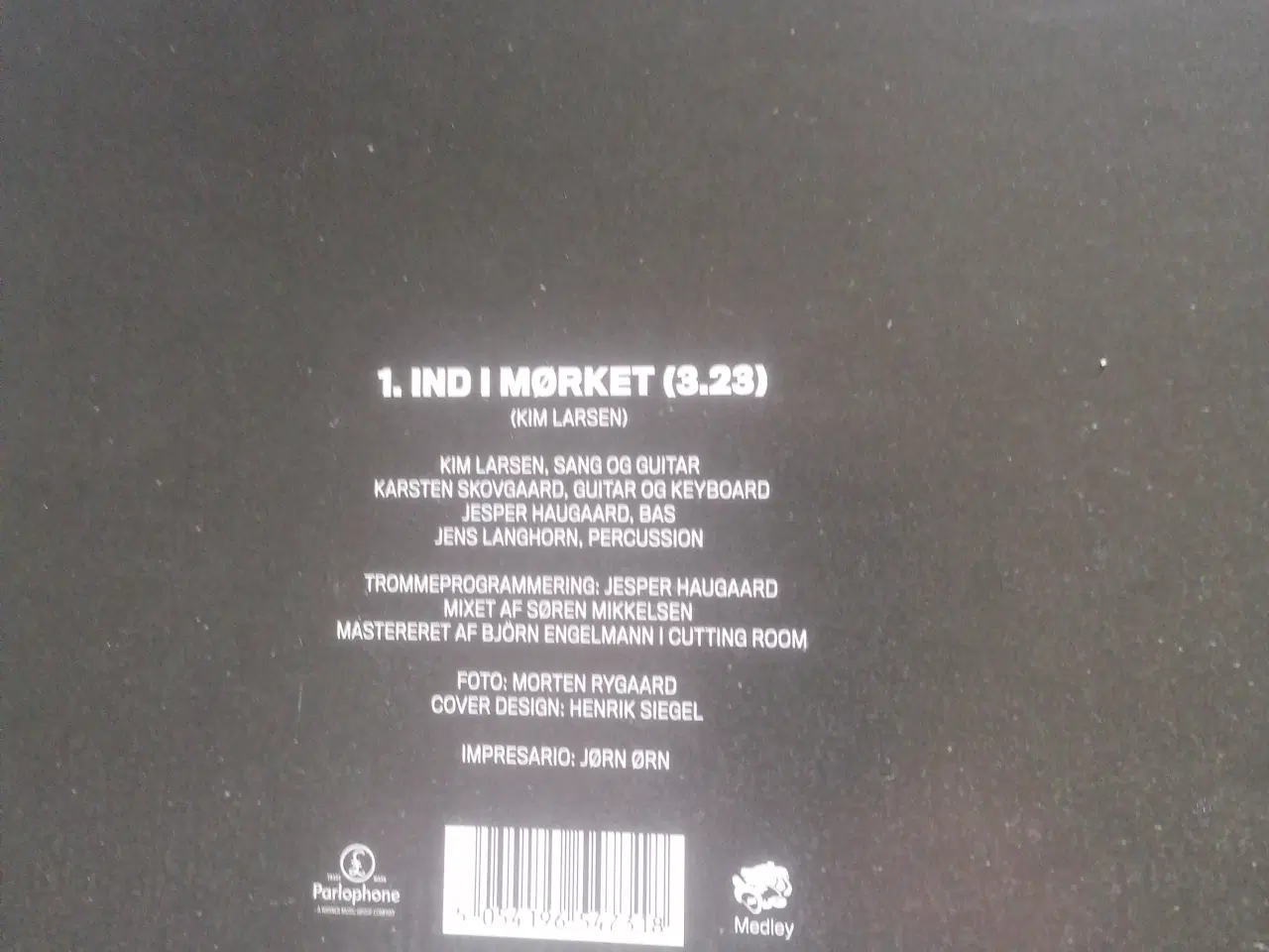 Billede 2 - Kim Larsen ind i mørket