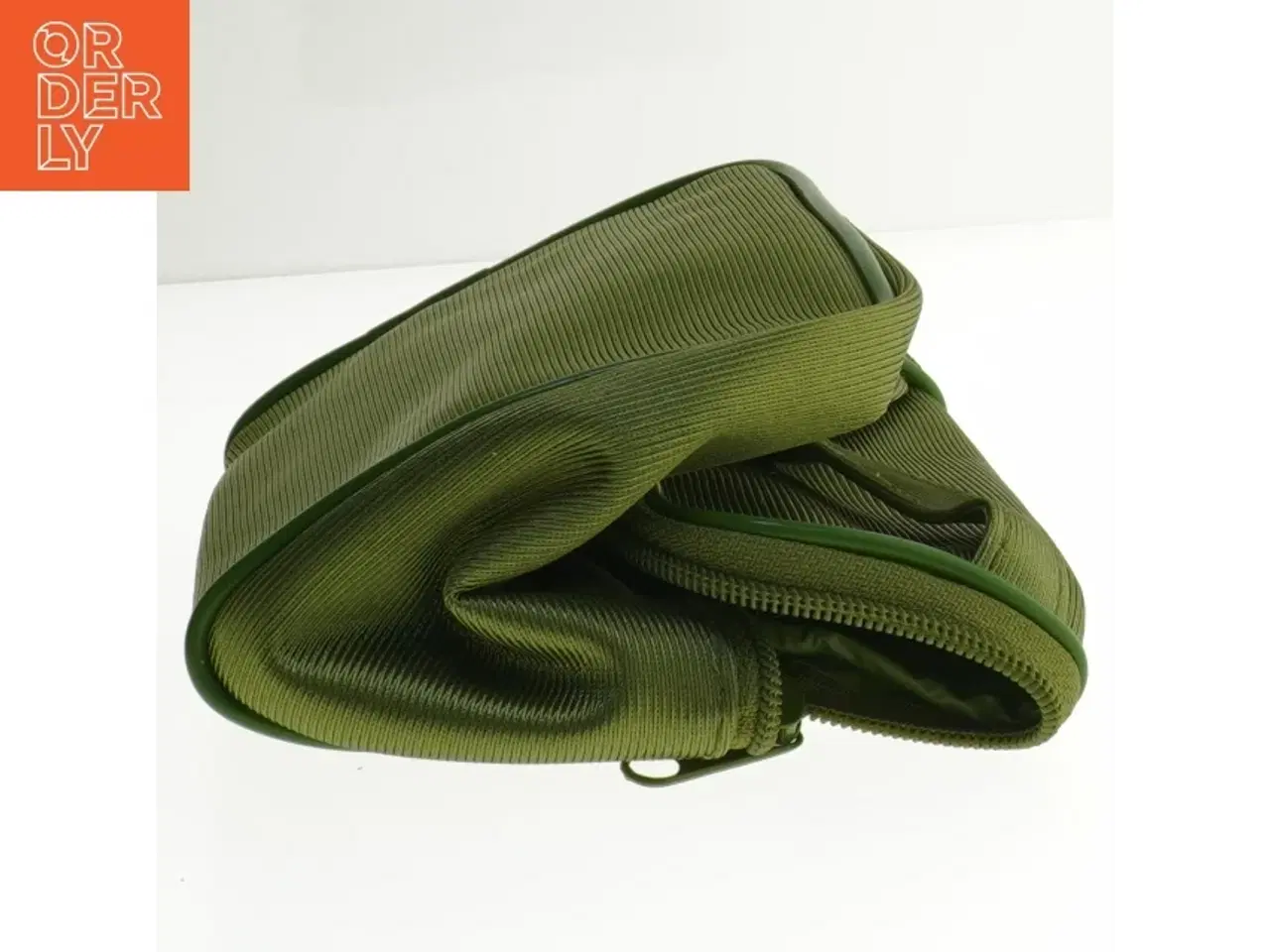 Billede 2 - Grøn taske (str. 20x15 cm)