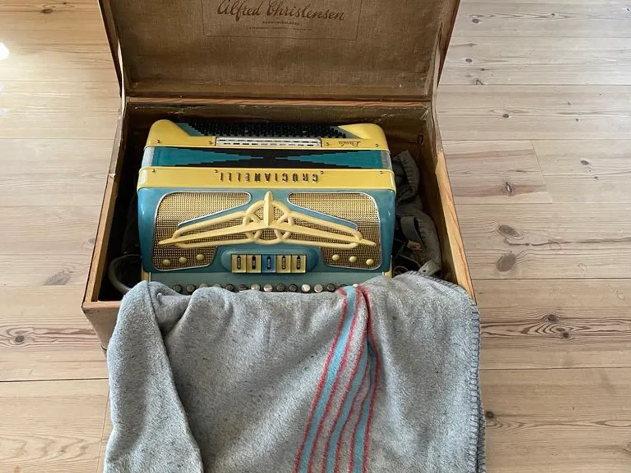 Billede 3 - Crusianelli knapharmonika 37/96