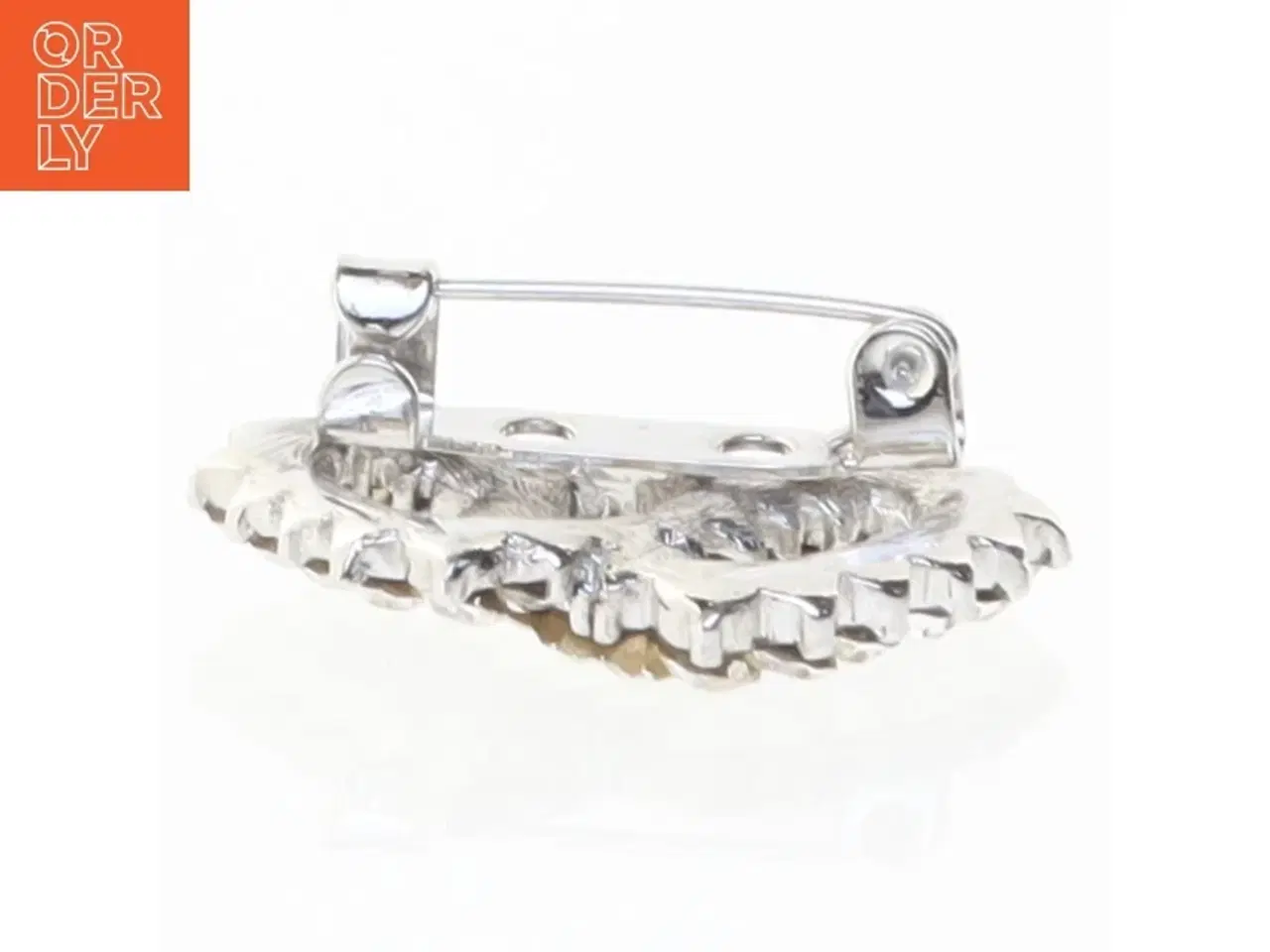 Billede 3 - Sølvfarvet broche med strass (str. 2,5 cm)