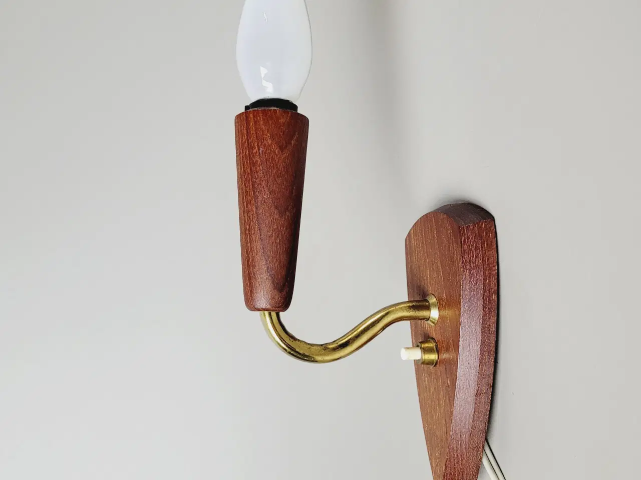 Billede 5 - ⭐️· Teak væglampe fra 50/60'erne