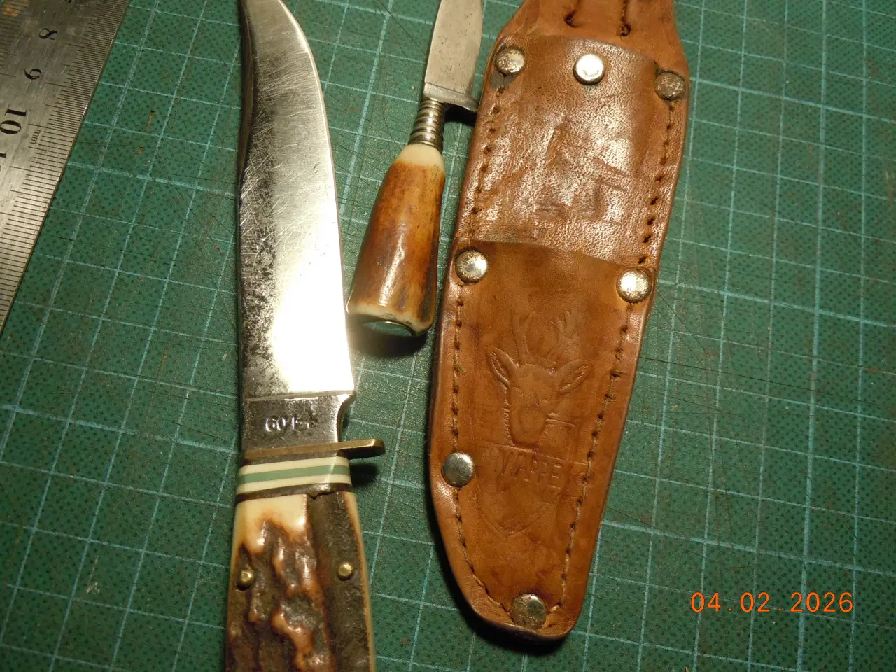 Billede 6 - Dolk med bikniv i læderskede Rehwappen.
