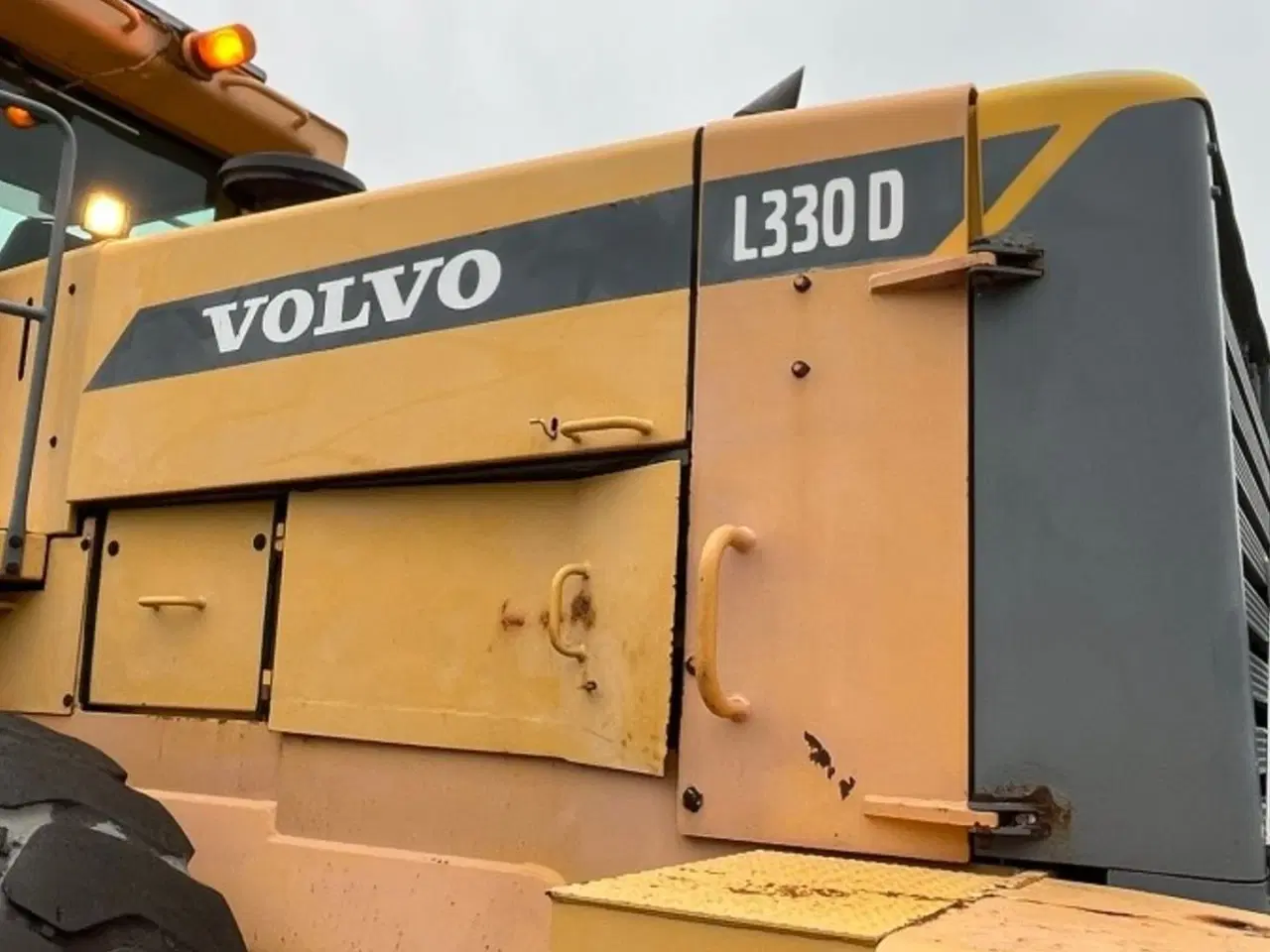 Billede 22 - Volvo L330D Stor ged med 16L motor med 496hk, skovl og centralsmørring.