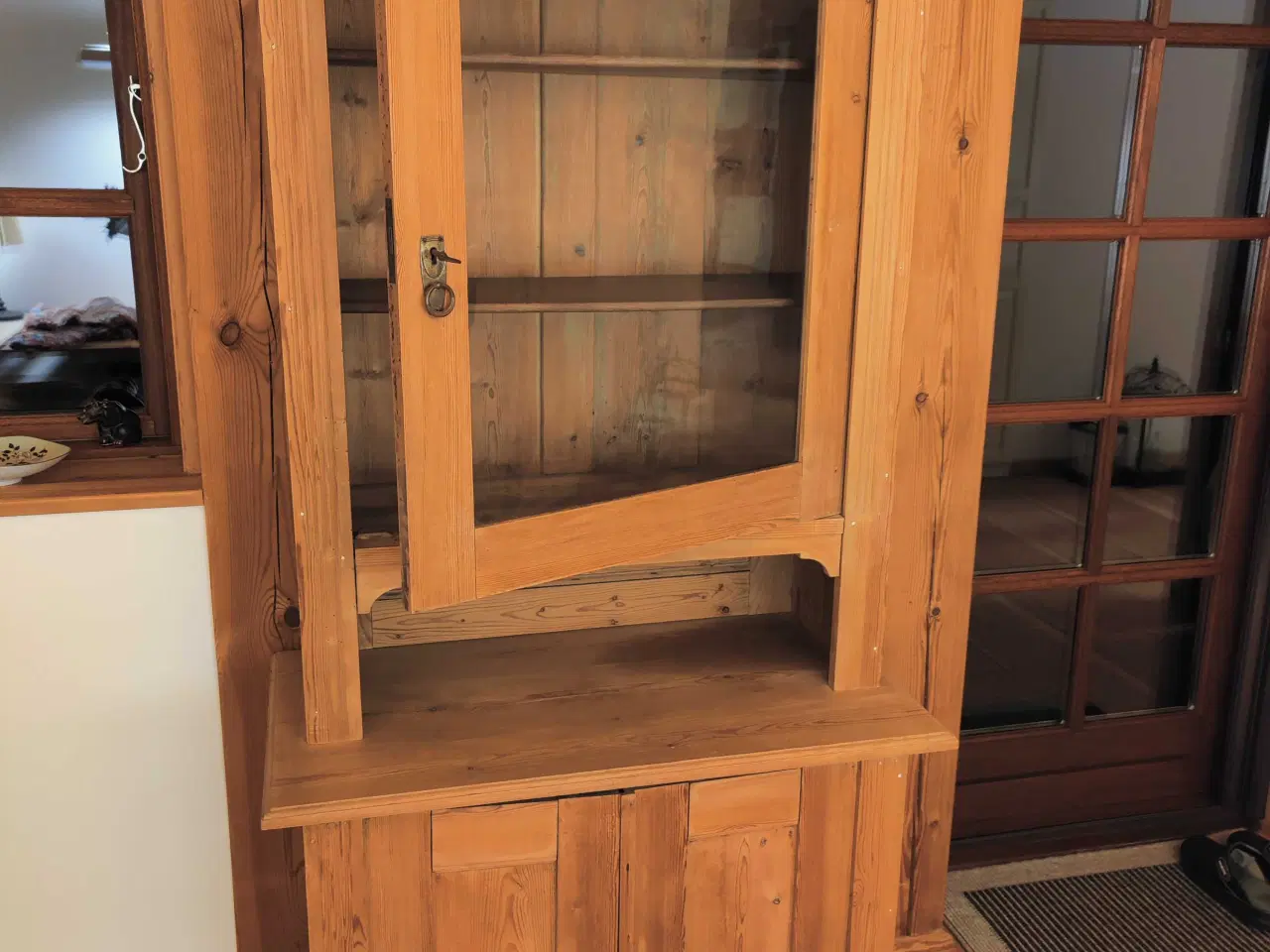 Billede 7 - Vitrineskab, flot antikt