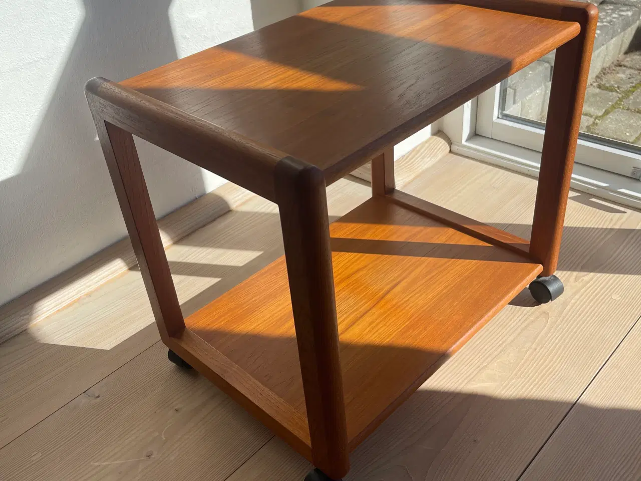 Billede 3 - Designer teak barbord