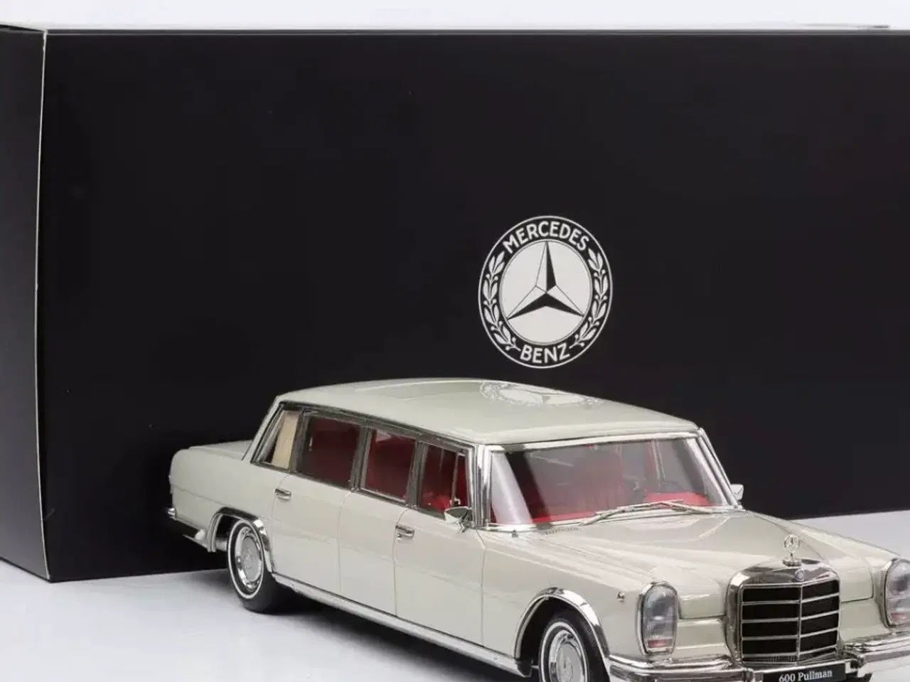 Billede 8 - 1:18 Mercedes 600 Pullmann w100