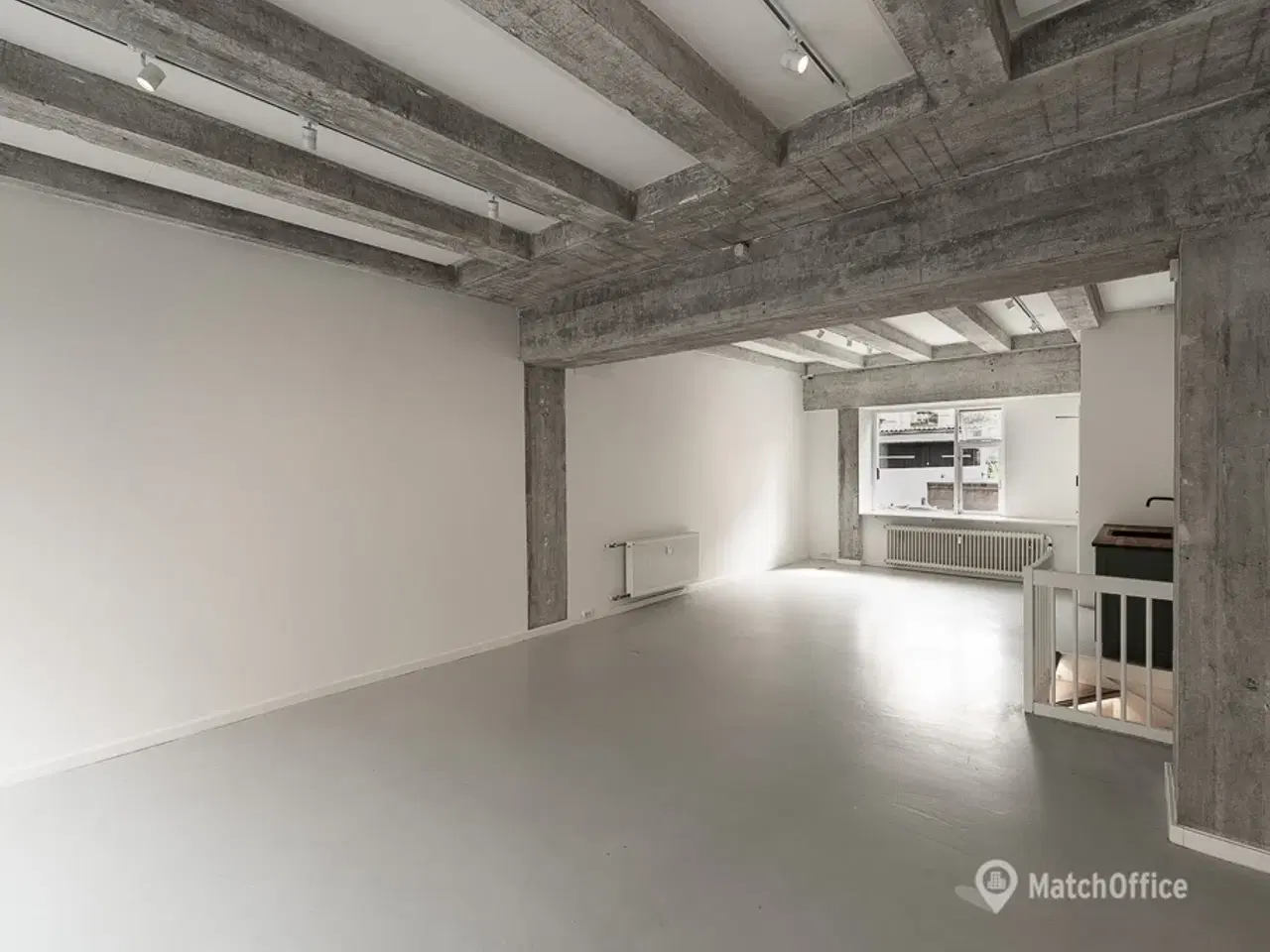 Billede 5 - SÆLGES: Indbydende og moderne erhvervsejerlejlighed med mulighed for ubemandet showroom