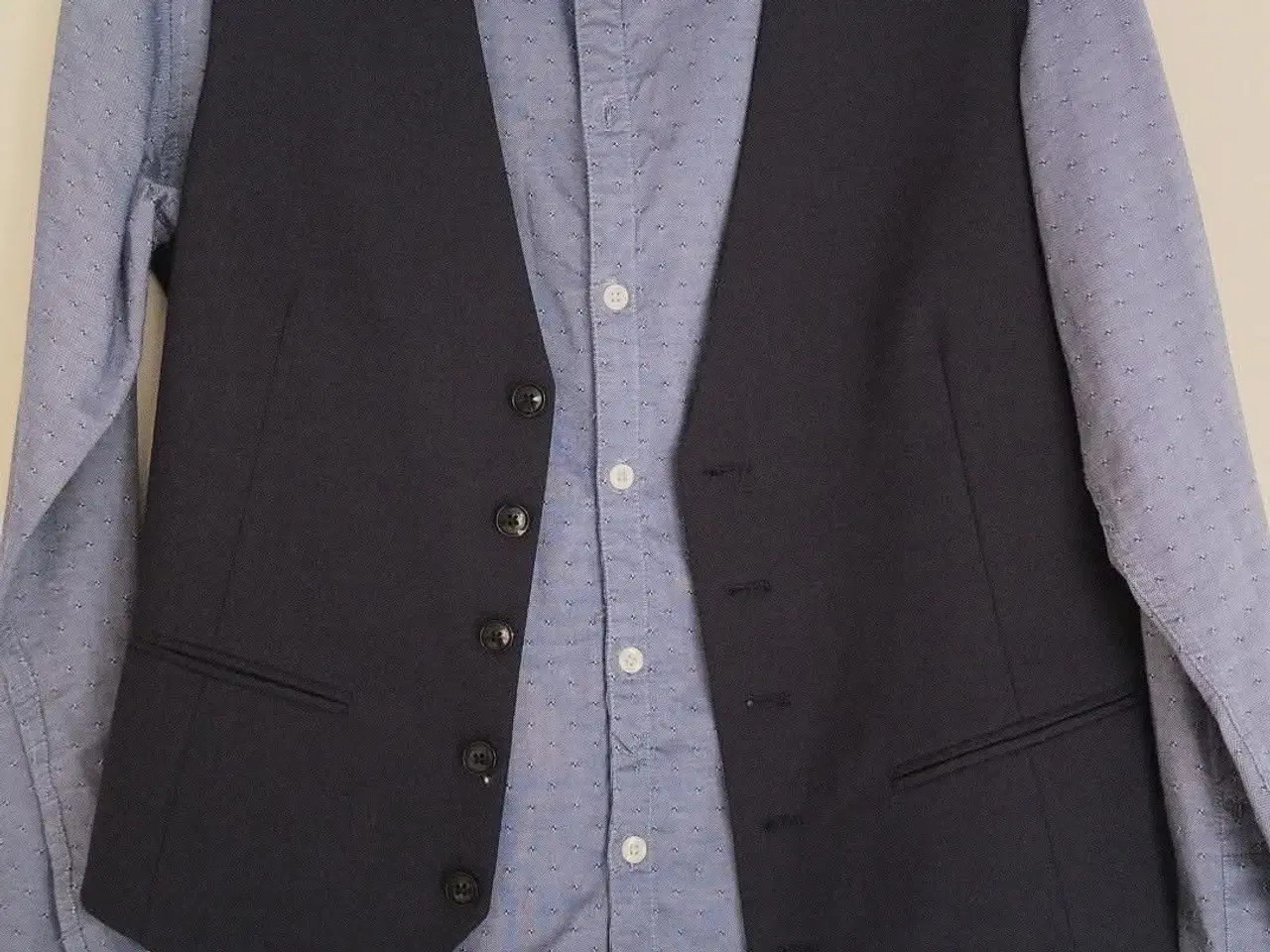 Billede 1 - Skjorte og vest 