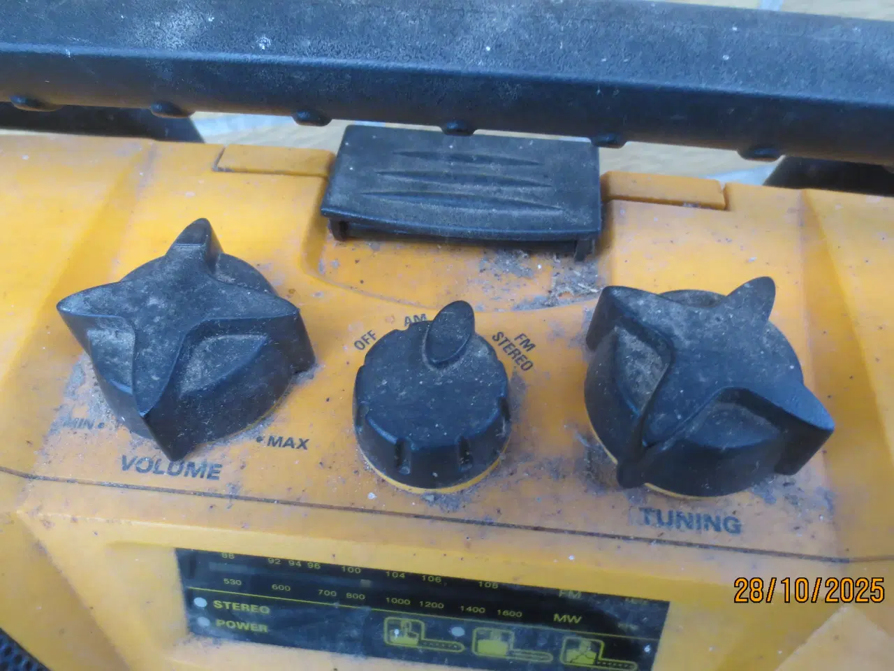 Billede 3 - 1 stk De Walt ArbejdsRadio til 220 volt