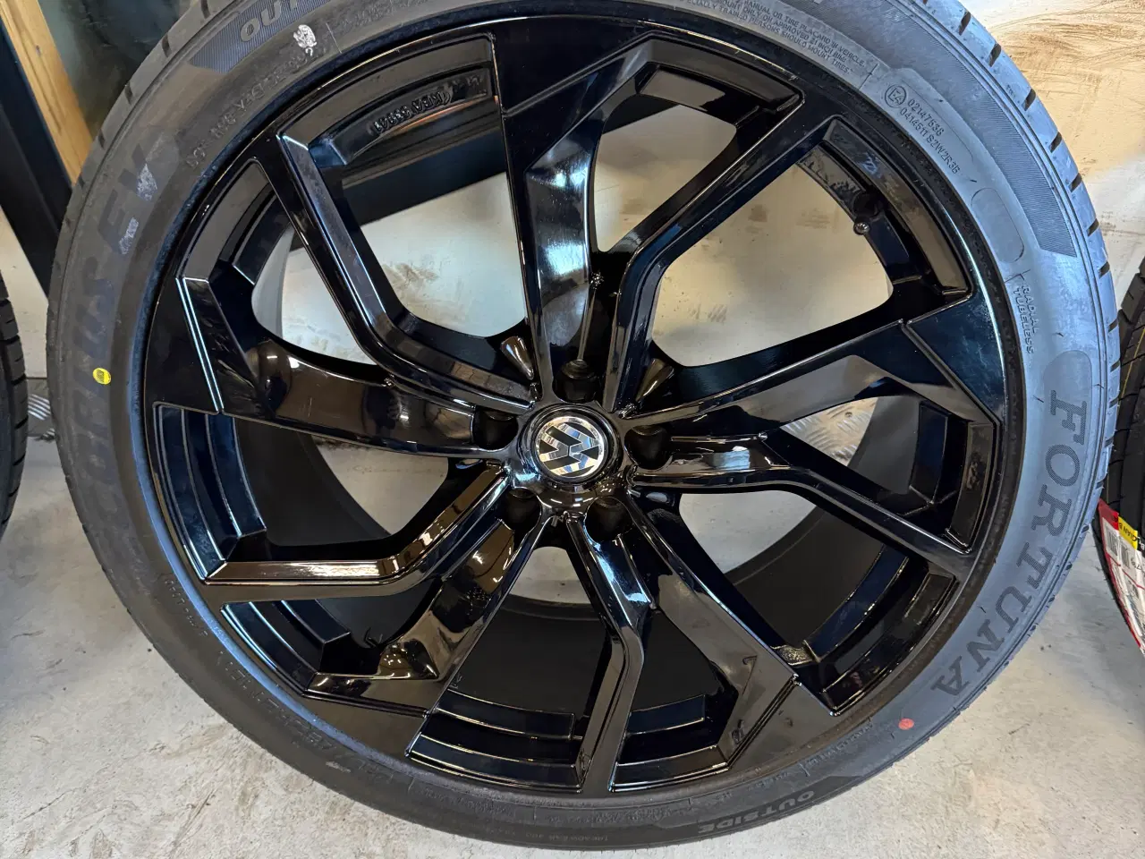 Billede 4 - 21” alufælge til id buzz med nye sommerdæk 