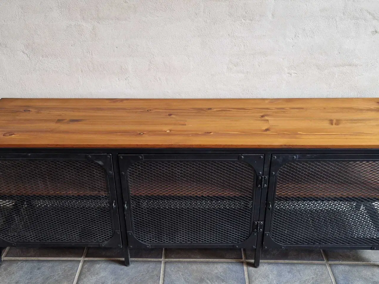 Billede 3 - FJÄLLBO Tv-bord, sort IKEA