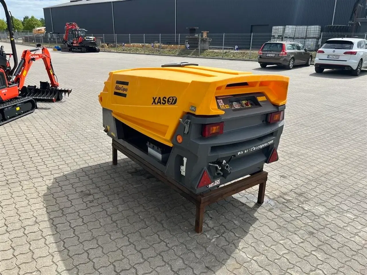 Billede 4 - Atlas Copco XAS 97 5M3 kompressor på ski. Kun kørt 298T
