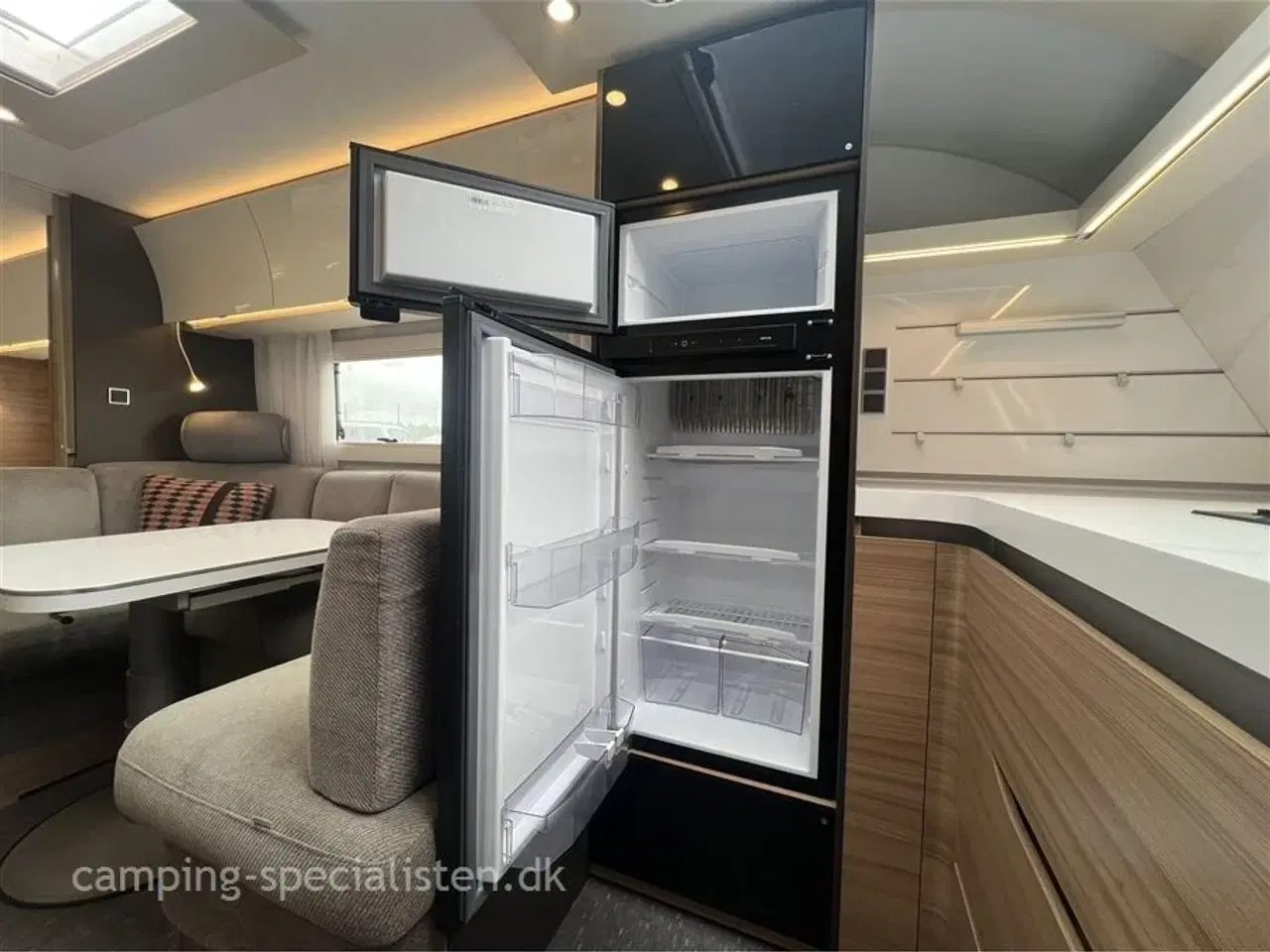 Billede 7 - 2021 - Adria Alpina 663 HT   Pæn og meget velholdt luksusvogn - Adria Alpina 663 HT fra 2021 - Kan nu opleves hos Camping-Specialisten i Silkeborg