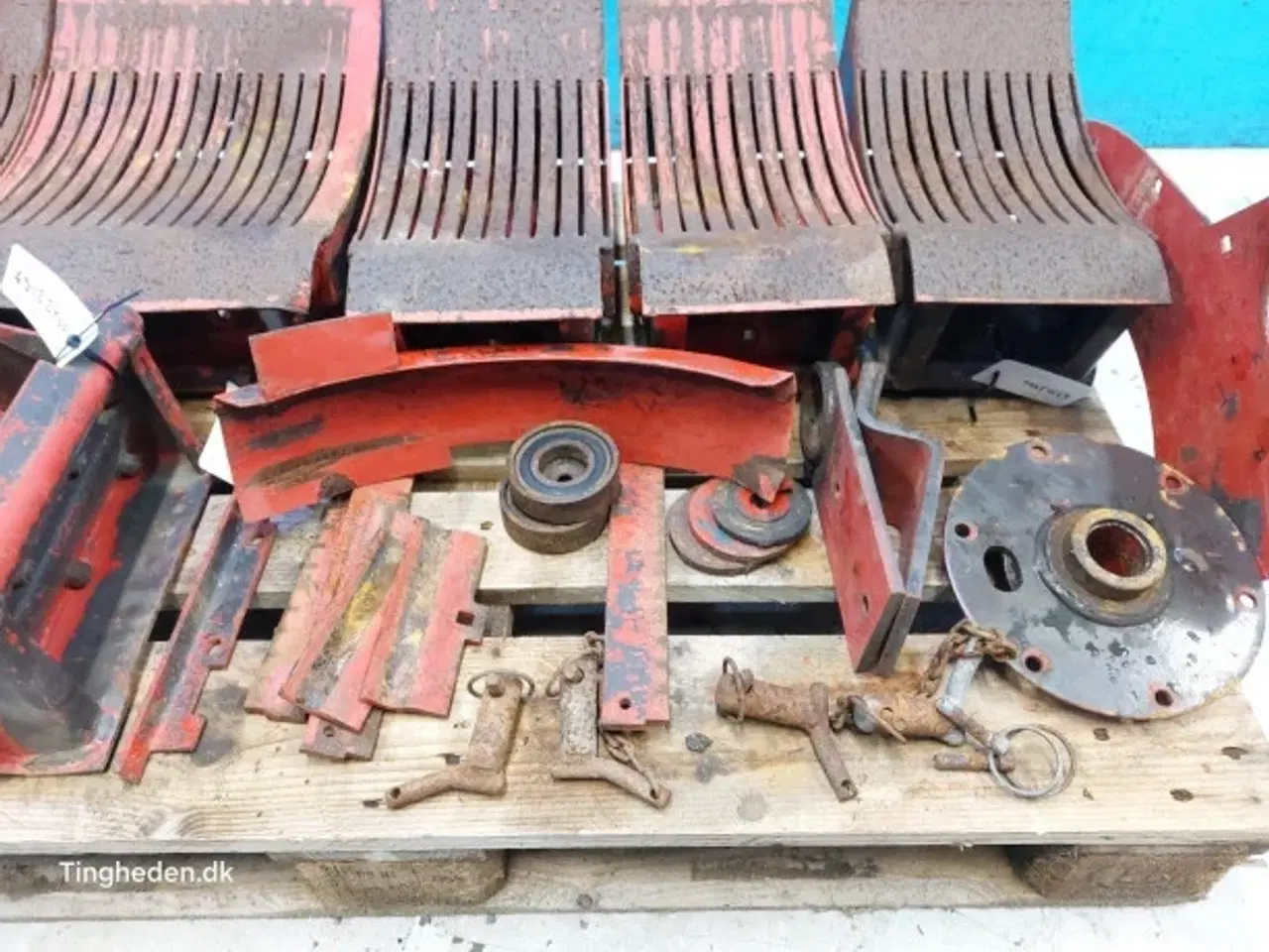 Billede 2 - Hesston 4700 Kniveholder Sæt 63103400 Ollerup Snitter