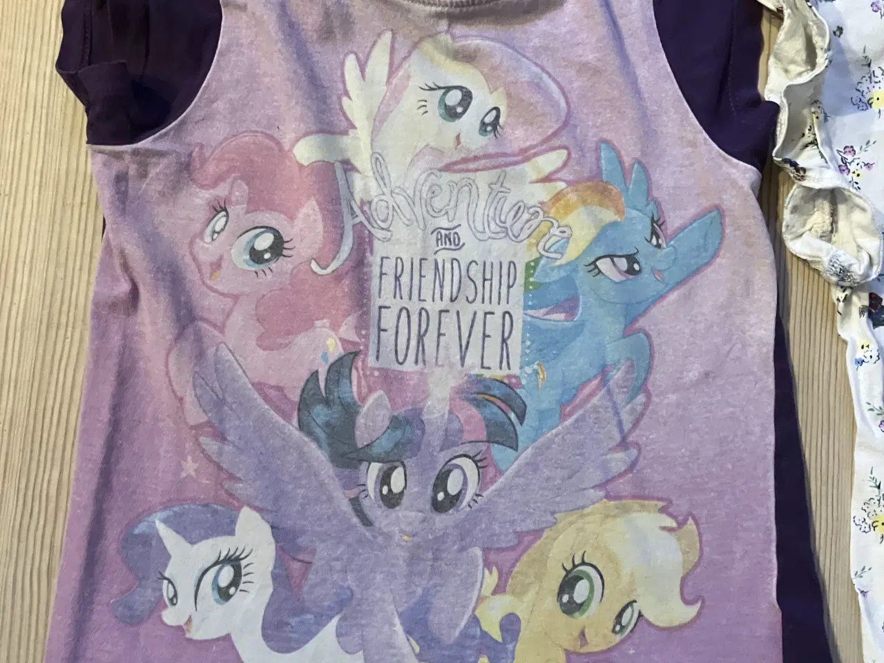 Billede 2 - 2 bluser og en cardigan str. 3/4/5