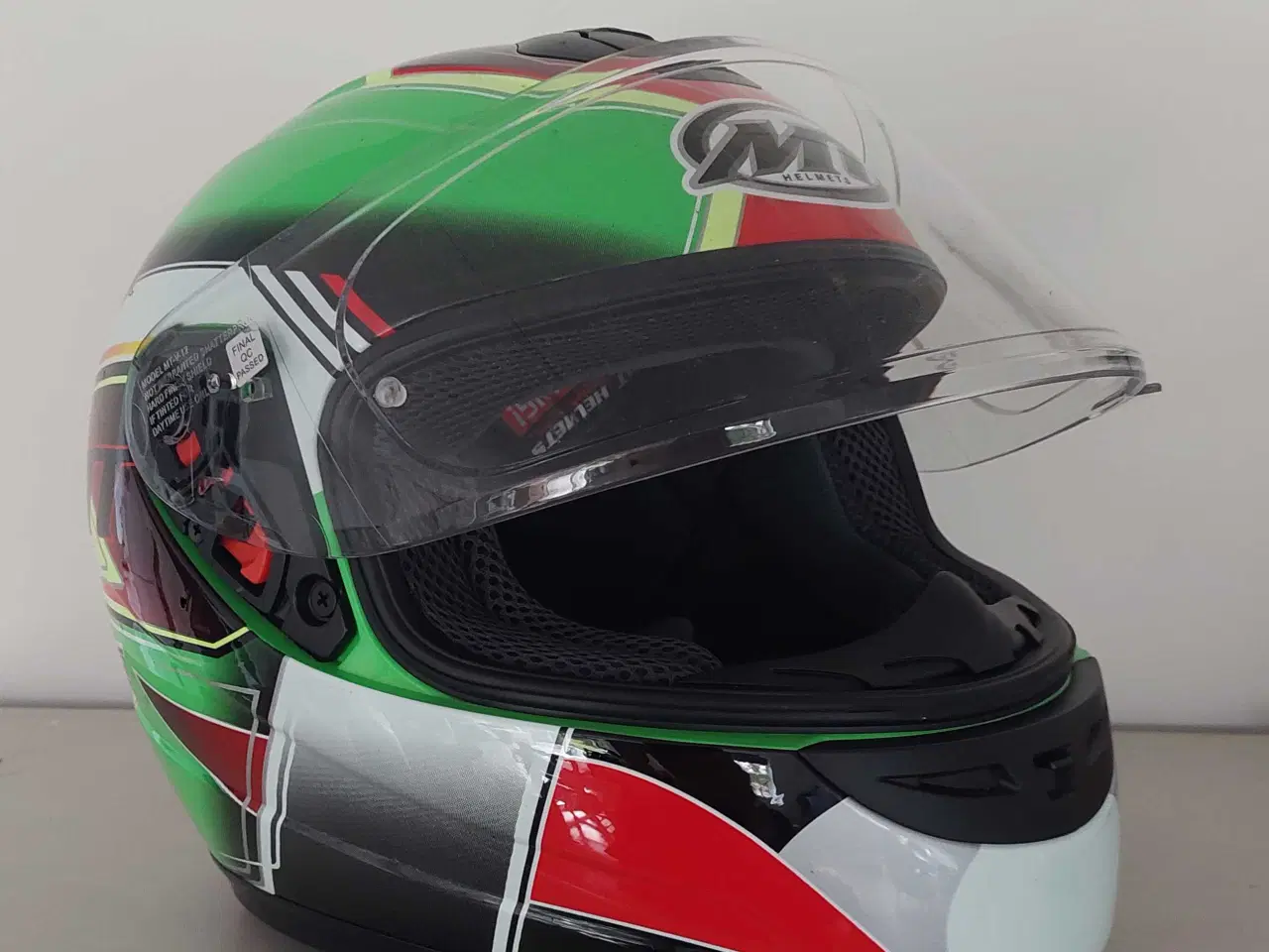 Billede 2 - Styrthjelm til børn 