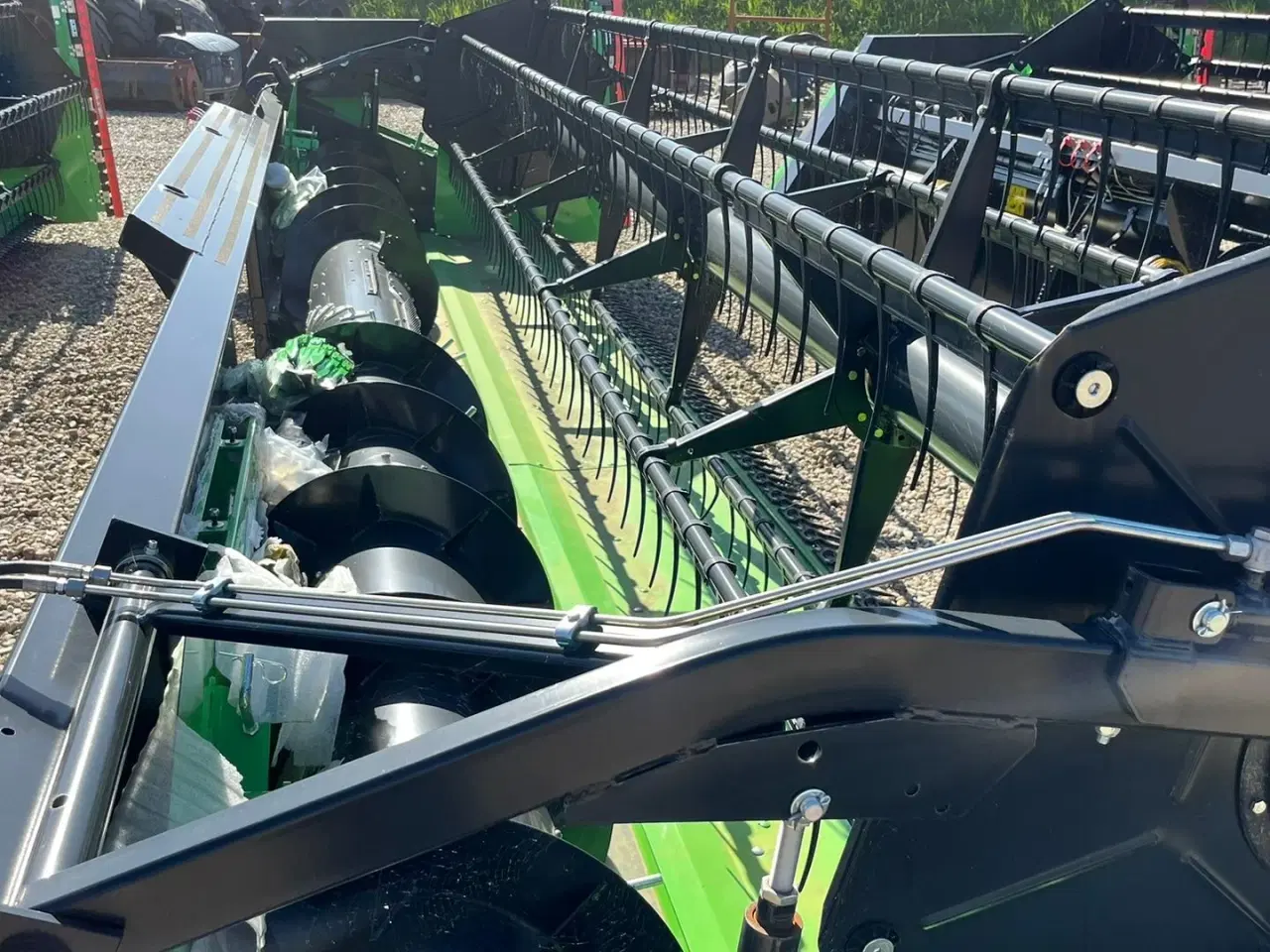 Billede 14 - Deutz-Fahr C7206 With 24feed - 7.2m header. New and unused Combine together with 7.2m header