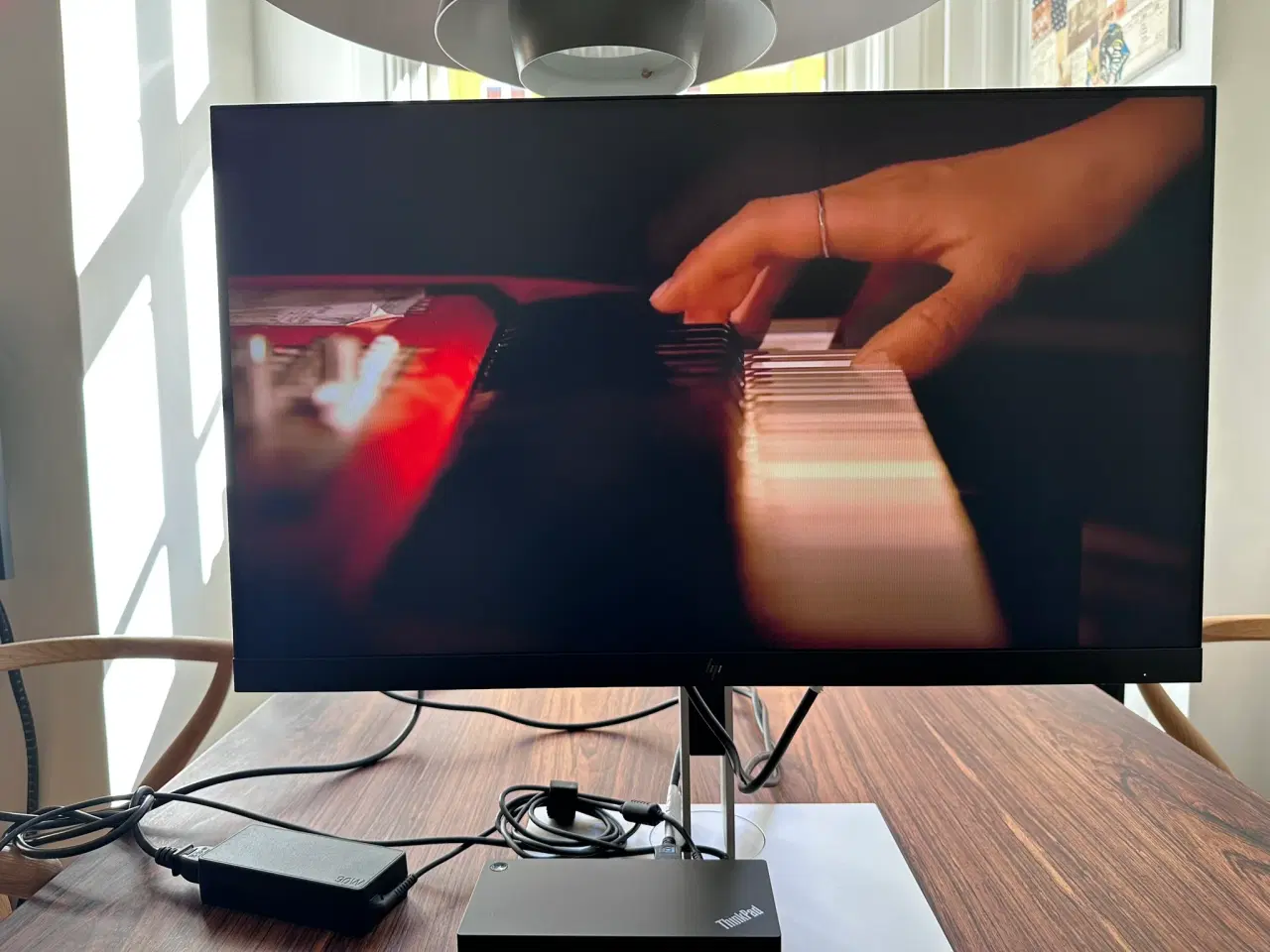Billede 2 - Workstation med dockingstation og skærm