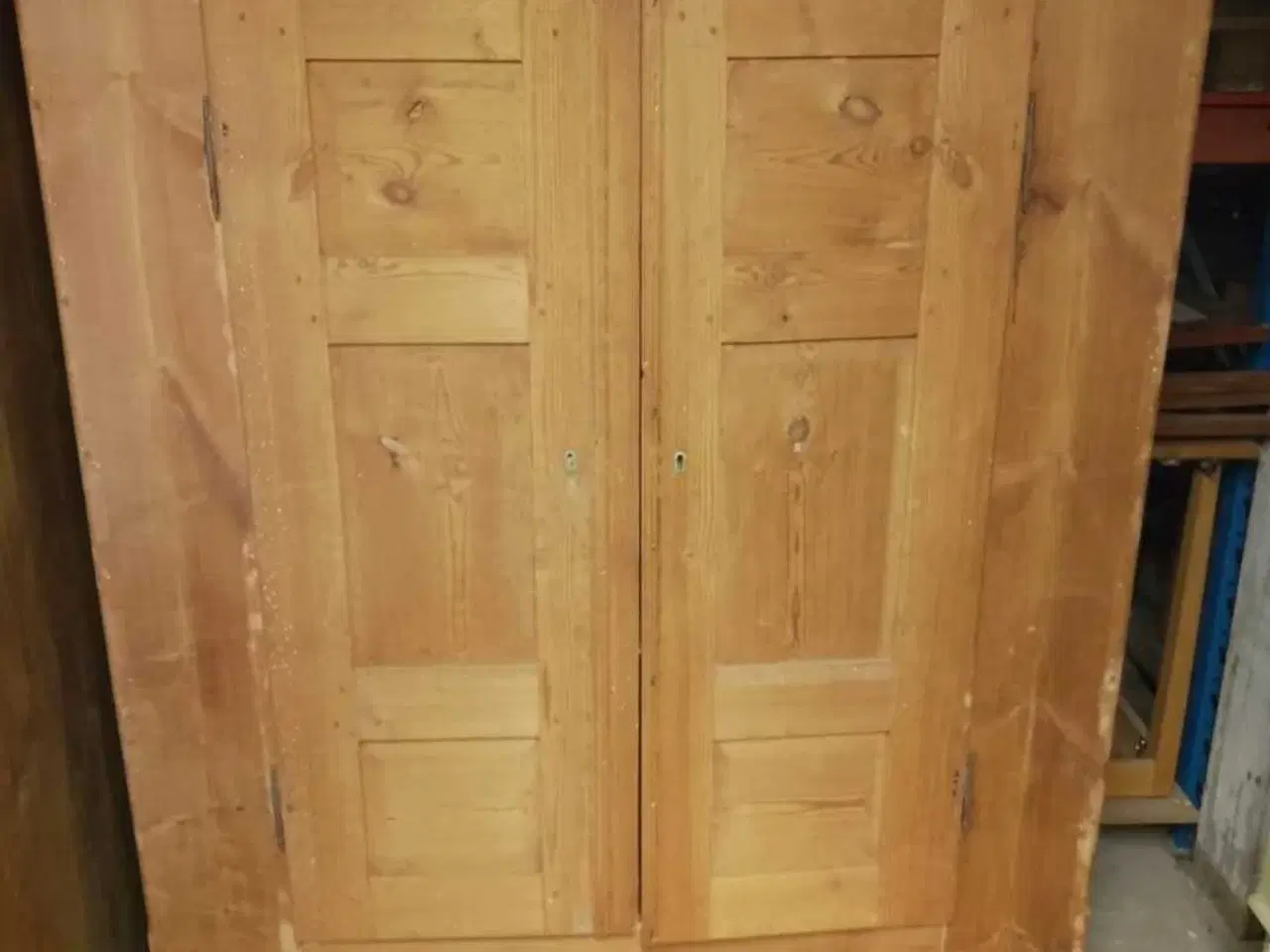 Billede 1 - Garderobeskab, indbygget jakke sorteringsrækker