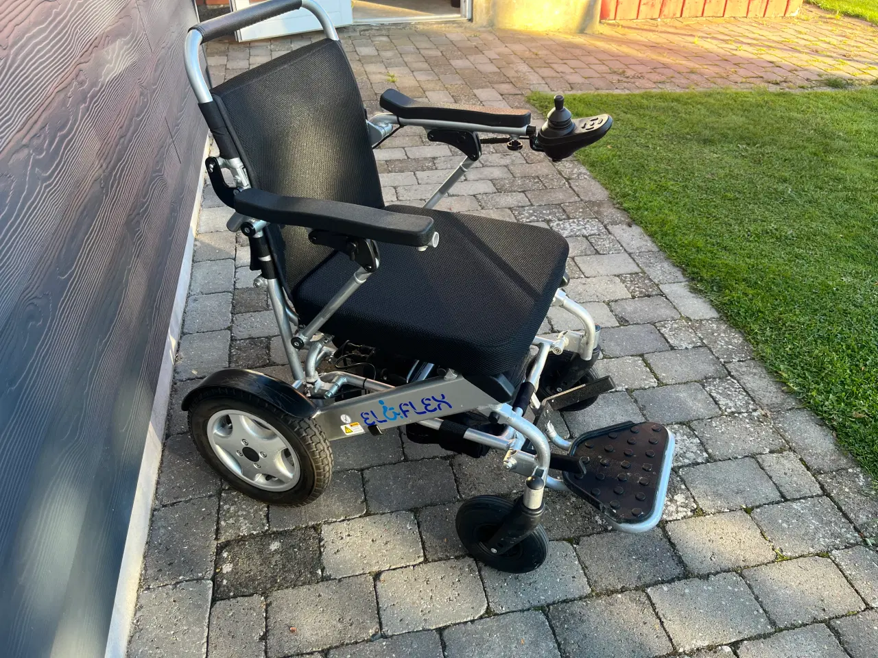 Billede 3 - Sammenklappelig El-kørestol