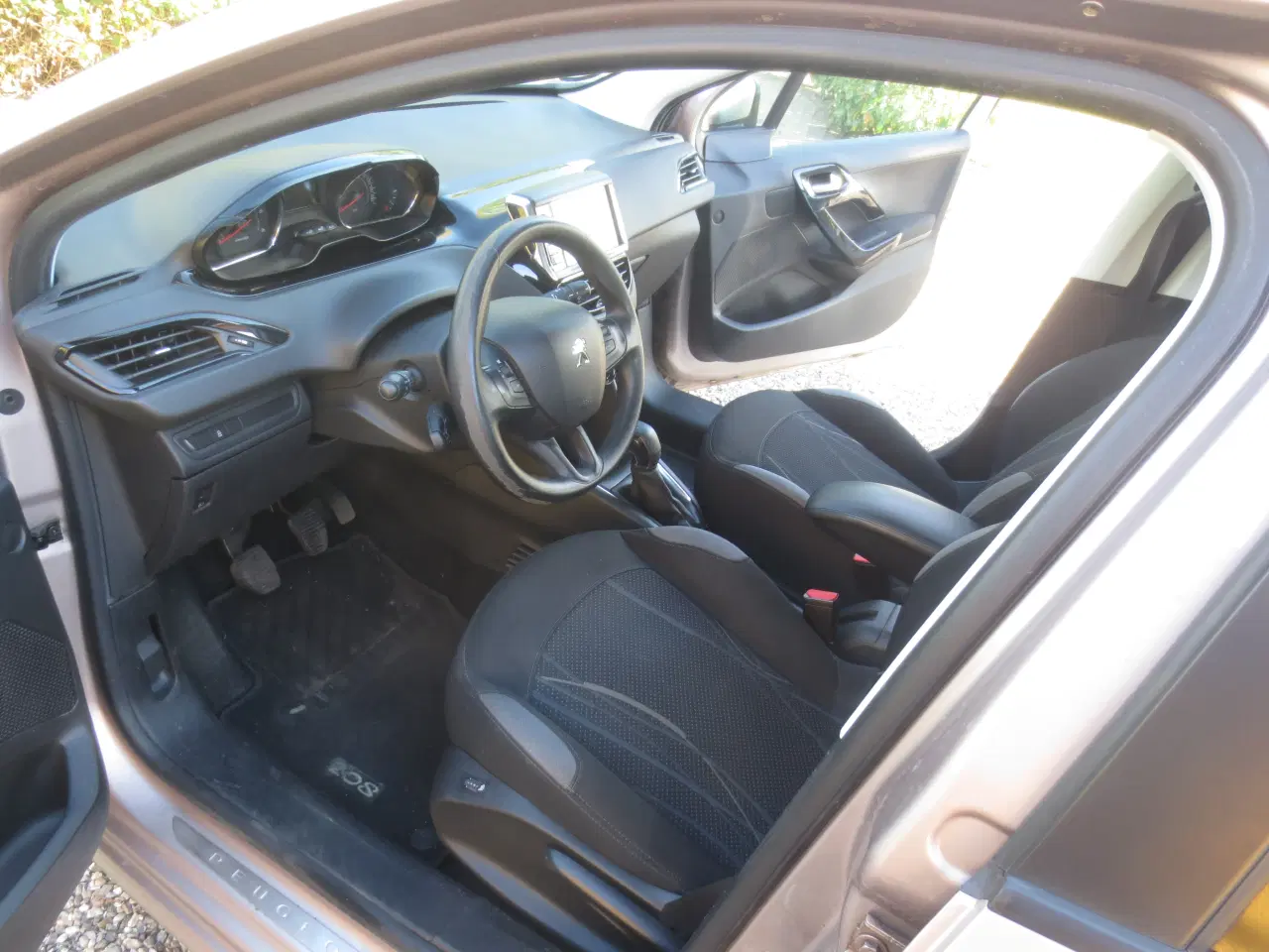 Billede 17 - Flot Peugeot 208 1.4 HDi År 12.