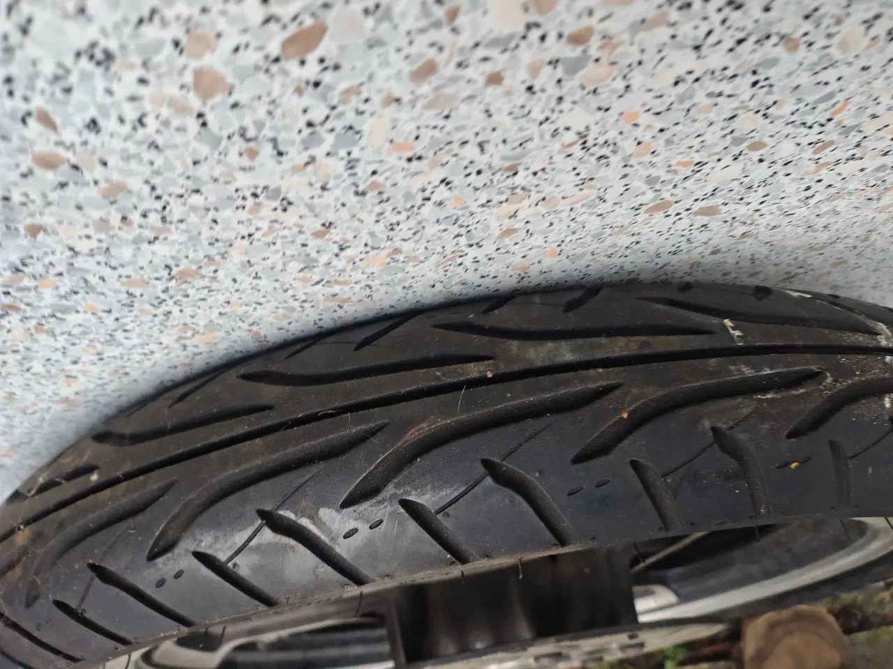 Billede 2 - Yamaha xj fælge med dæk 