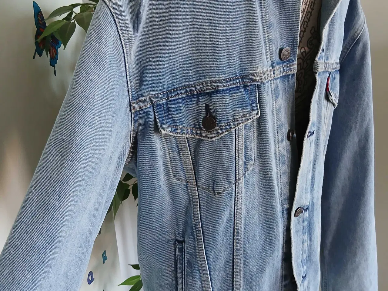 Billede 4 - Levi's jakke. Medium 