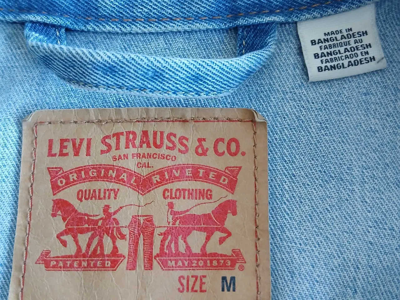 Billede 8 - Levi's jakke. Medium 