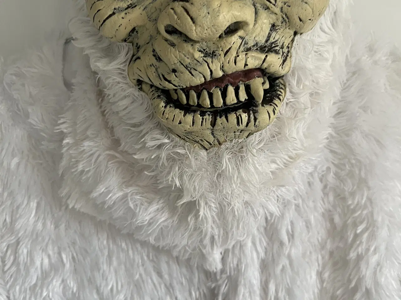 Billede 2 - Udklædning dragt Yeti 