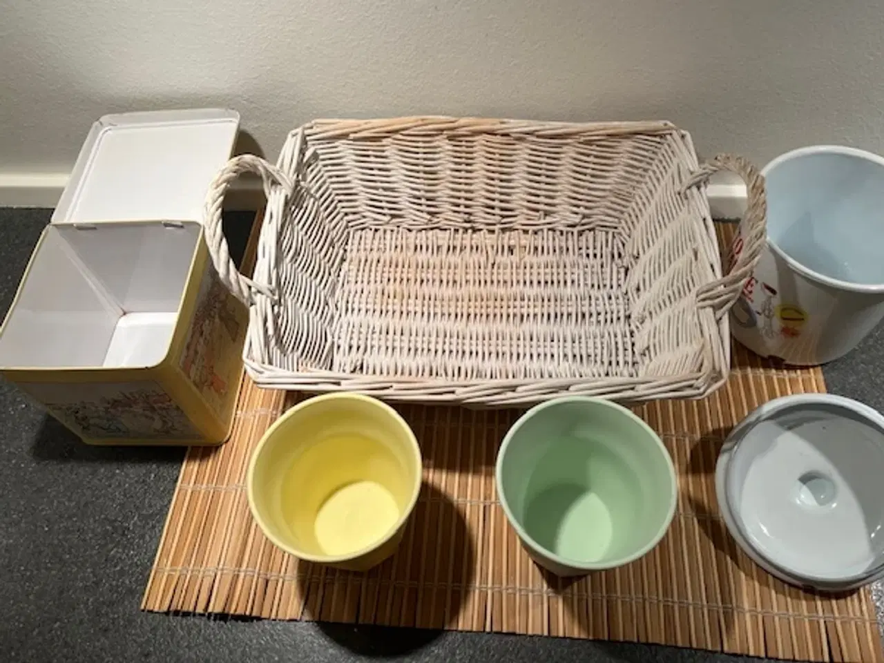 Billede 2 - Charmerende Retro-sæt til køkkenet & te-elskeren