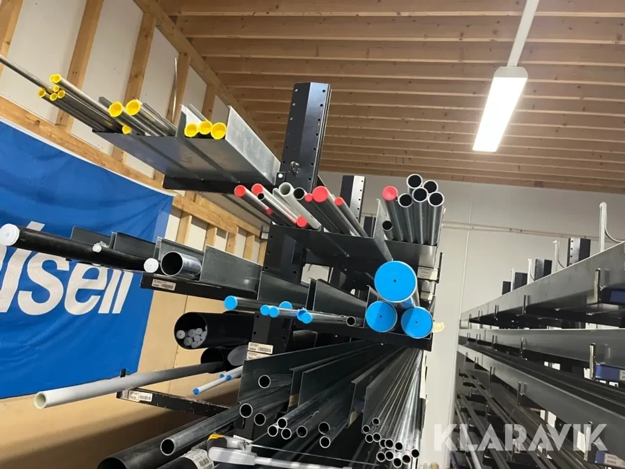 Billede 11 - Grenreol en række