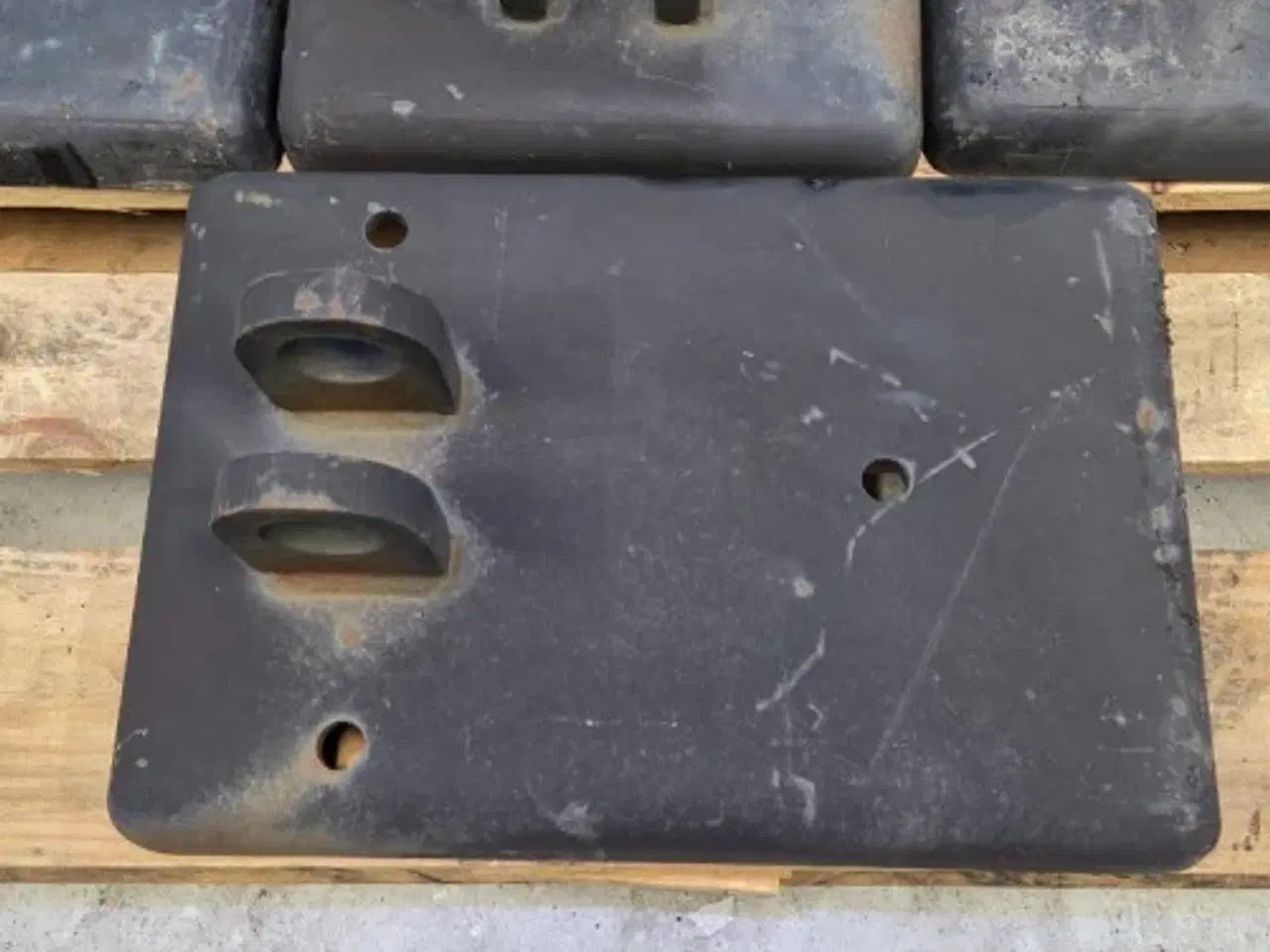 Billede 4 - New Holland B100B Bremseklods 87737015  4Stk