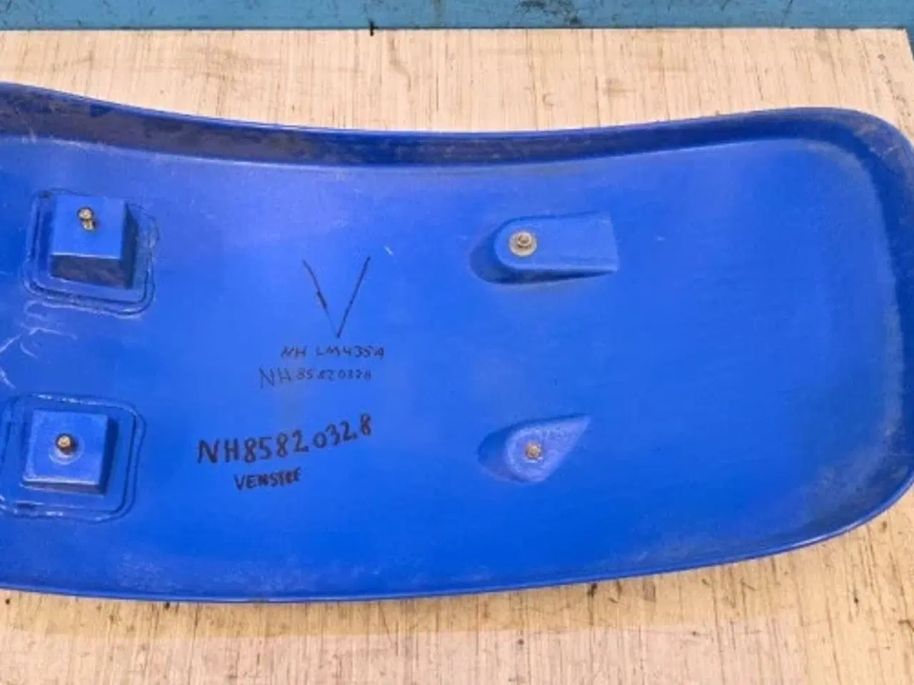 Billede 4 - New Holland LM435A Hjulskærm L. 85820328