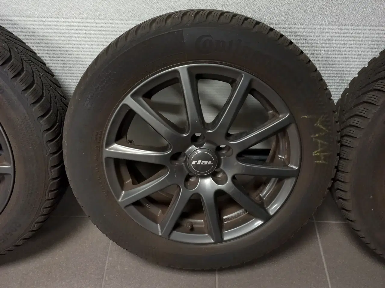 Billede 4 - Rial 5 x 108 med Continental vinterdæk