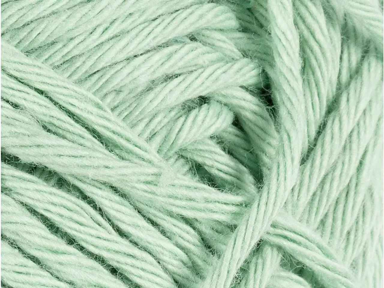 Billede 1 - Bomuldsgarn, 8/8, L: 80-85 M, mint grøn, 50g/ 1 ngl.