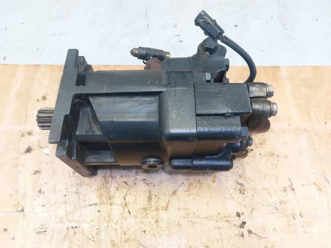 Billede 10 - Case IH 8010 Hydrostat motor 87282670