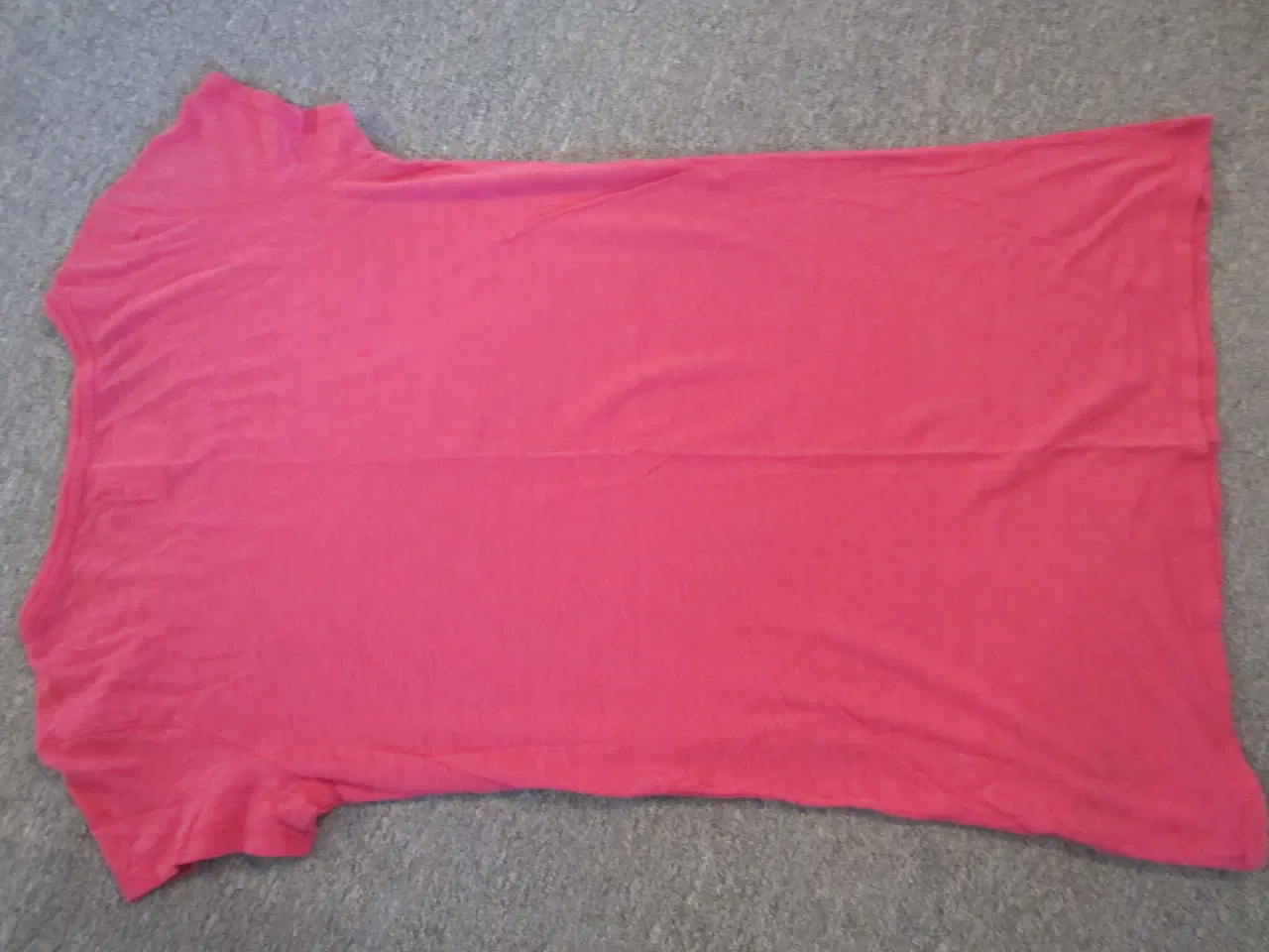 Billede 4 - Pink T-shirt i str. 158 / 164 fra H&M