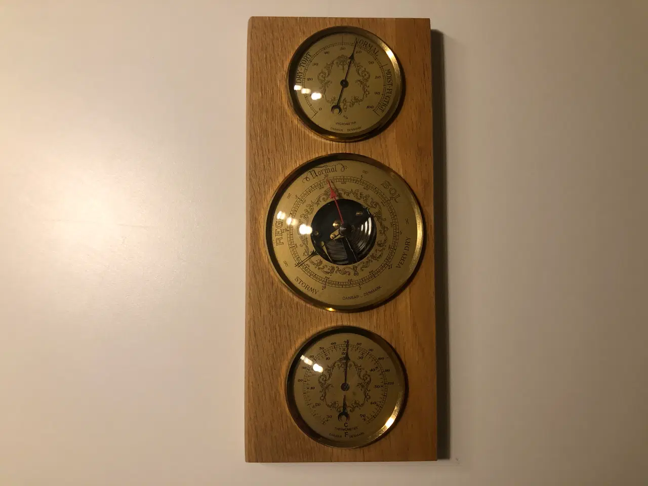 Billede 1 - Egetræs plade med barometer, termometer og hygrome