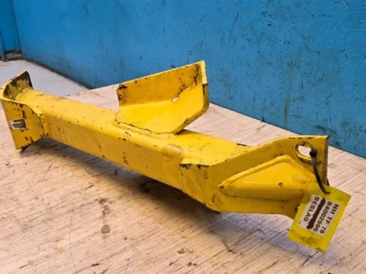 Billede 4 - New Holland TF78 Trækbeslag 84002996