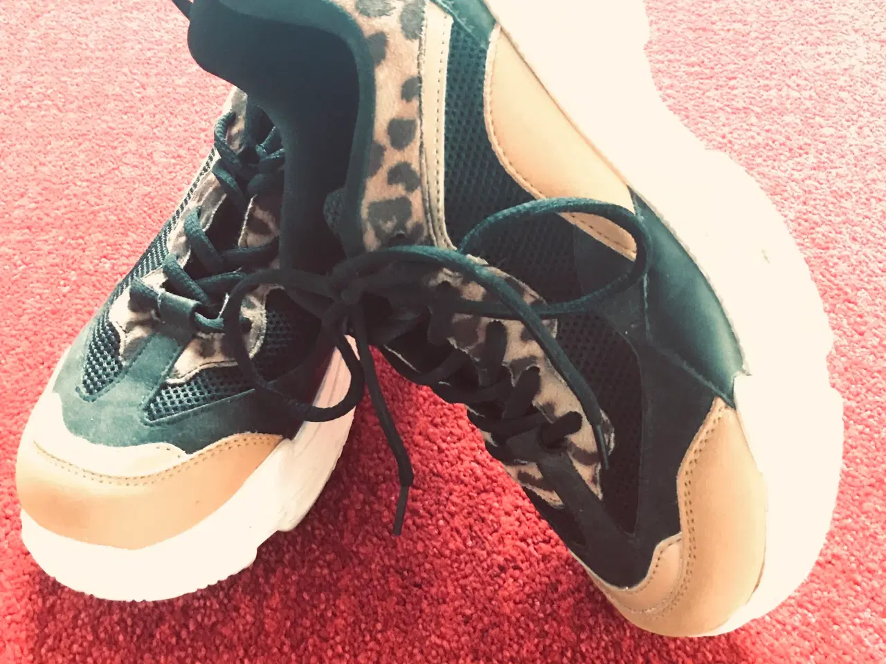 Billede 2 - Flotte Duffy Sneakers str. 39 - kr. 99 pr. par