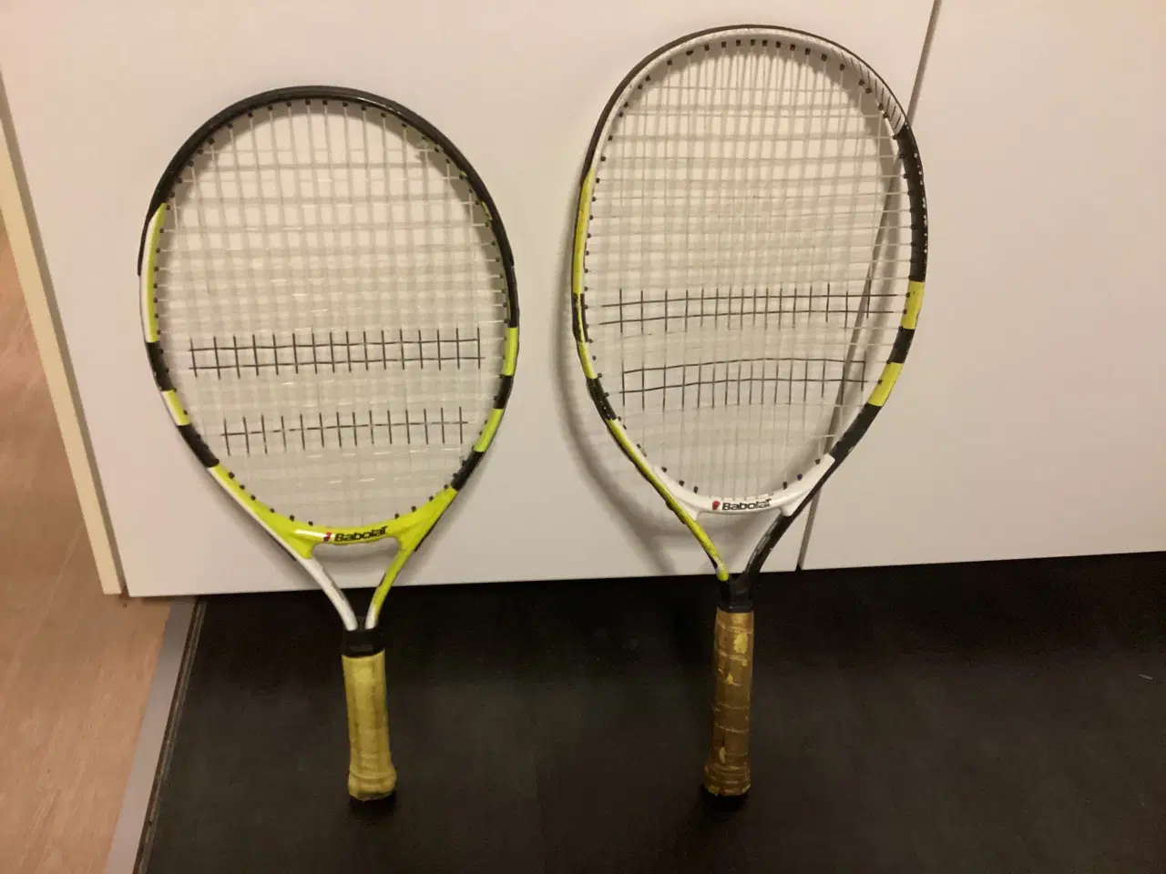 Billede 1 - 2 fine BABOLAT junior tennisketchere. Samlet pris
