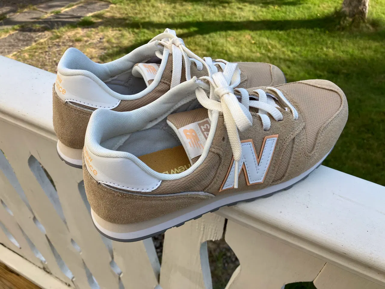 Billede 2 - New Balance str. 41,5
