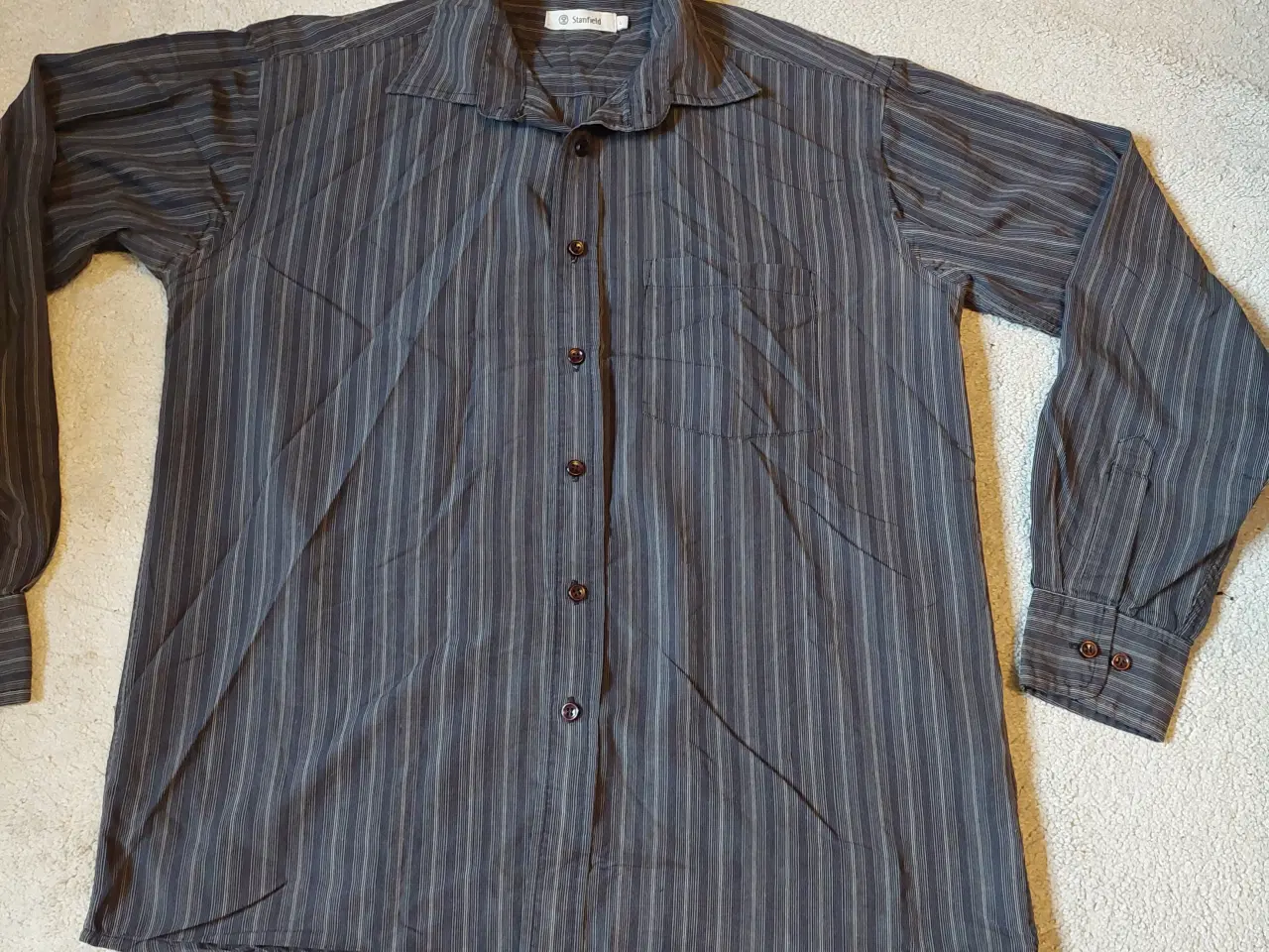 Billede 1 -  herre skjorte i mørke grå striber