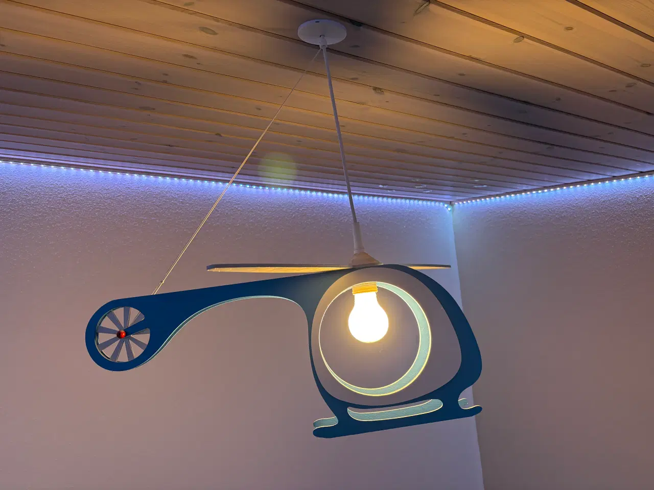 Billede 2 - Helikopter loftslampe af træ