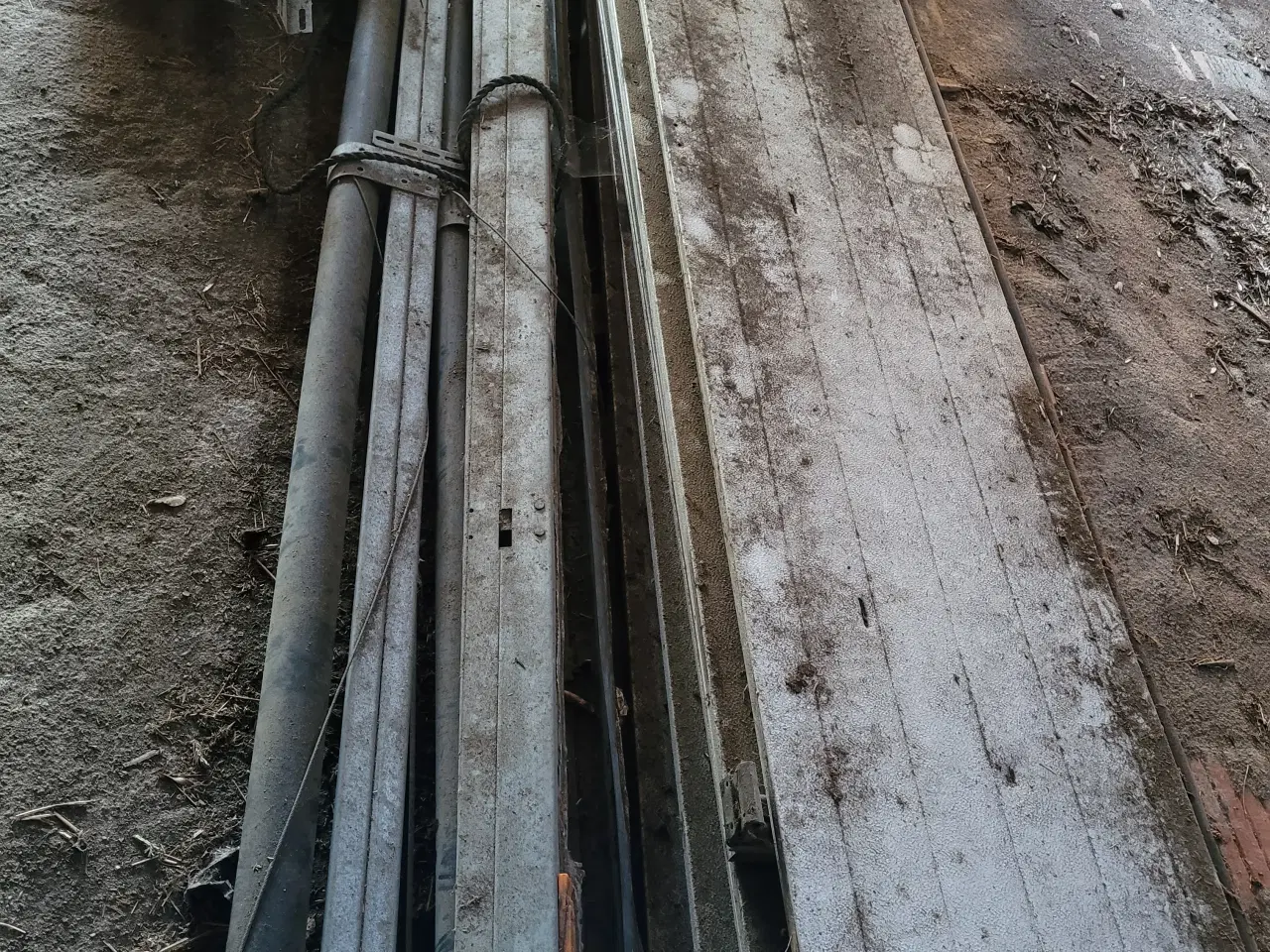 Billede 3 - Aluport gives væk