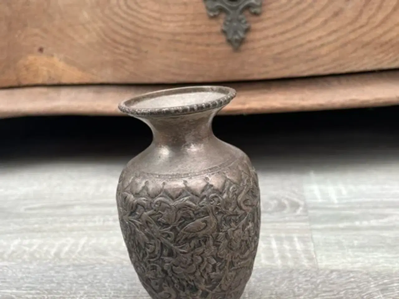Billede 2 - Persisk vase med håndlavede ornamenter