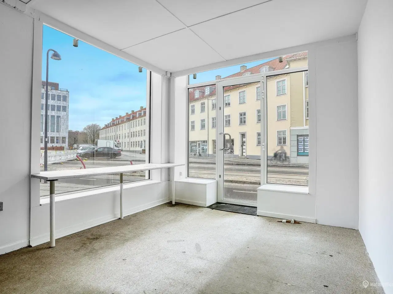 Billede 1 - Butik direkte ud til Lyngby Torv – synlig fra hovedgaden – tæt på stationen