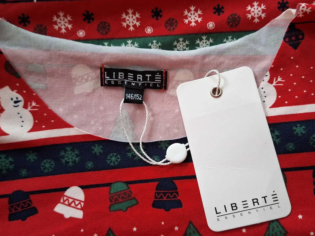 Billede 3 - Ny Liberté julebluse str. 146/152