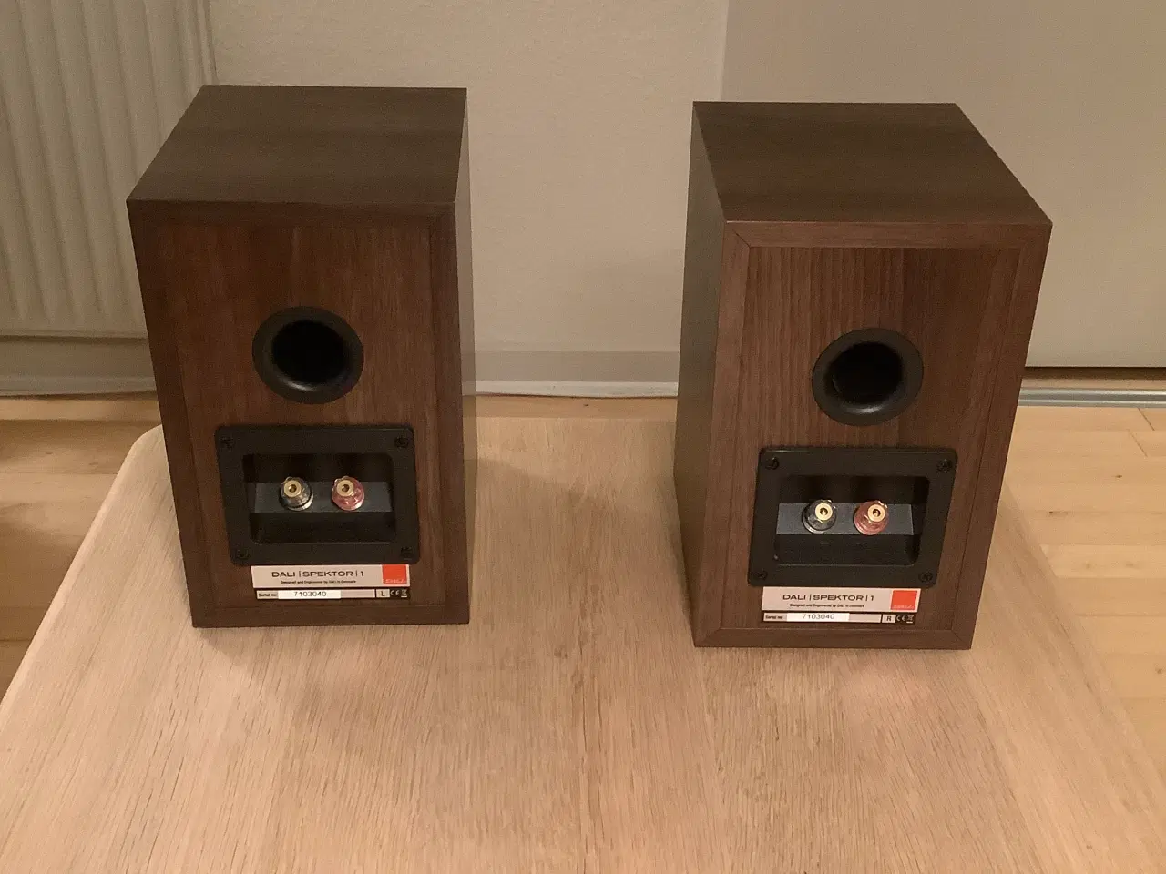 Billede 3 - Dali Spektor 1 Walnut Kompakt højtaler