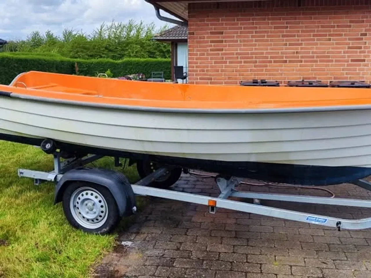 Billede 1 - Jolle 14 fods Askeladden - 6HK Yamaha